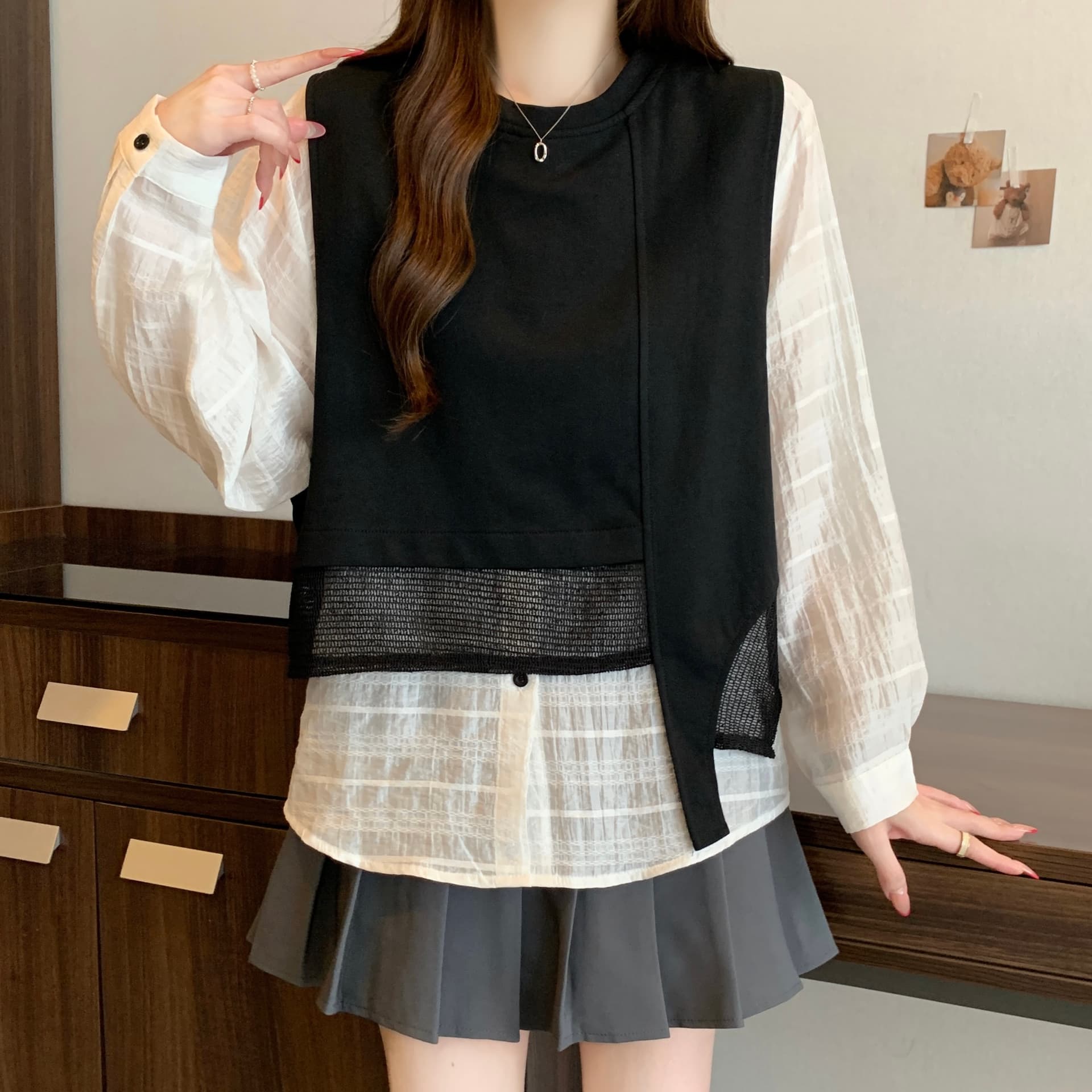 빅 사이즈 26 가을 새로운 캐주얼 루즈핏 페이크 레이어드 티셔츠 한 부서 슬림해 보이는 디자인 센스 배색 다용도 맨위 여성 상세 이미지 6