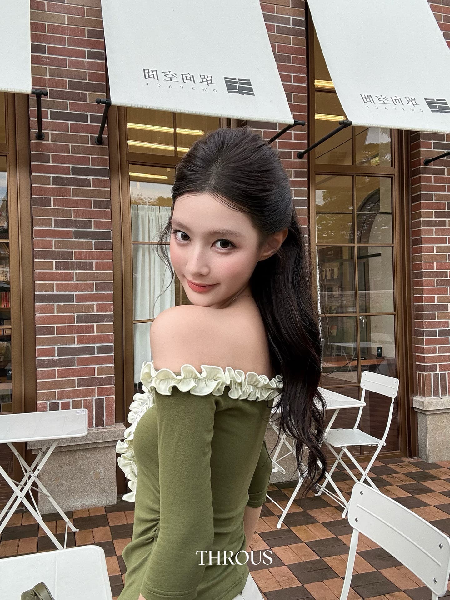프랑스식 섹시함 레이스 조각 긴팔 맨위 여성 가을 겨울철 새로운 오프숄더 깊은 V 넥 순수한 욕망 핫걸 바람 티셔츠 상세 이미지 1
