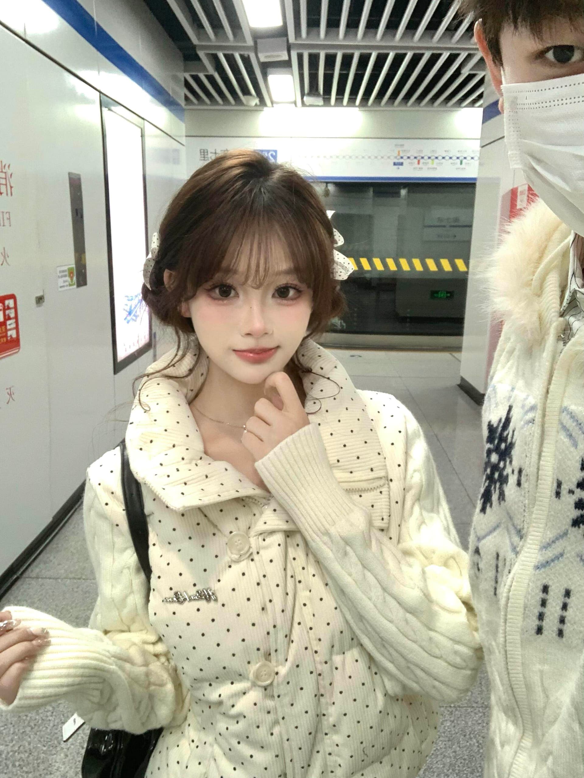 한 부서 달콤함 도트 무늬 니트 패치워크 긴팔 면 의류 여성 코트 겨울 루즈핏 두꺼운 쇼트 스타일 보온 패딩 재킷 상세 이미지 11