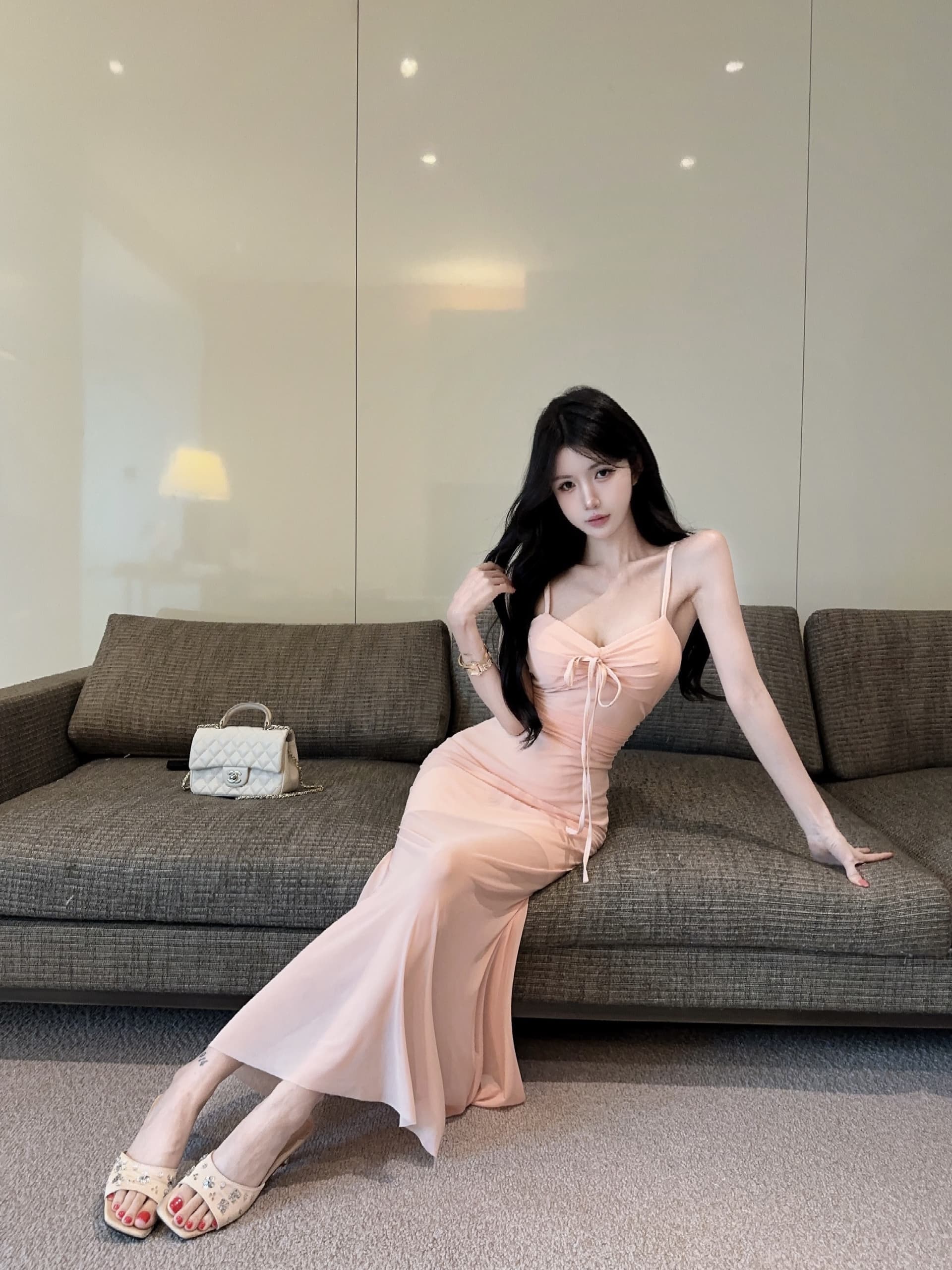 실사 섹시함 낮은 가슴 망사 슬립 드레스 상세 이미지 10