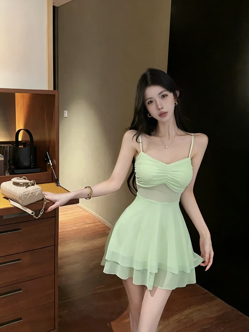 실사 섹시함 낮은 가슴 망사 쇼트 스타일 큰 진자 다중 레이어 타이트 드레스 이미지 2