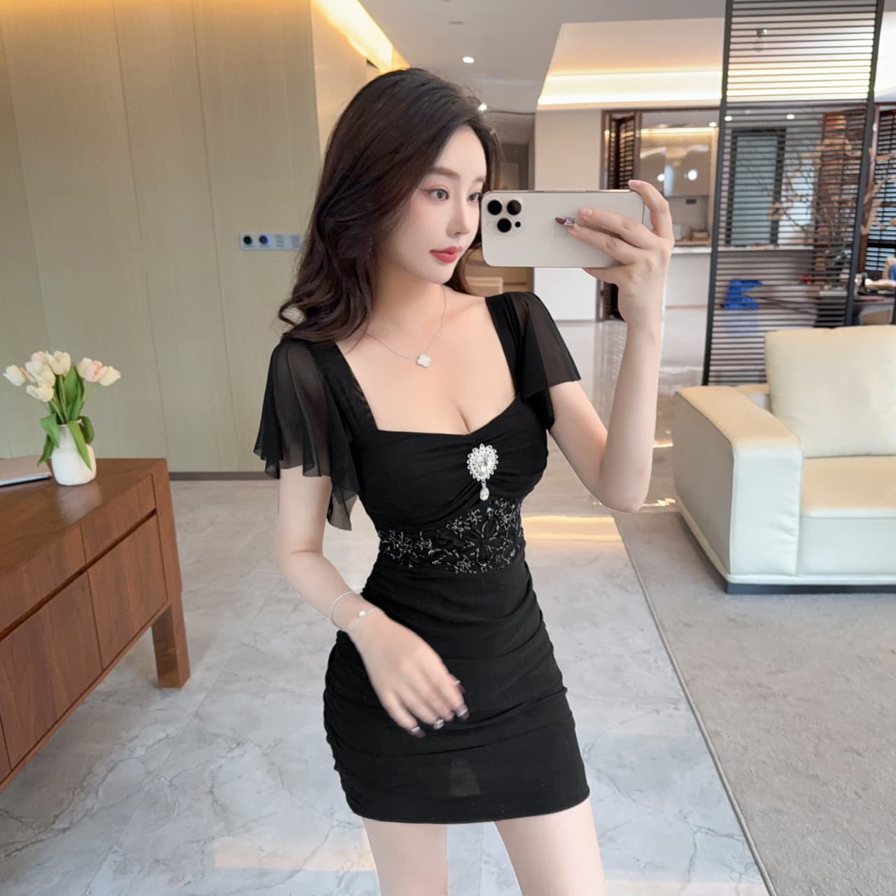 실사 섹시함 낮은 가슴 레이스 조각 망사 타이트 스커트 반팔 드레스 복장 상세 이미지 17