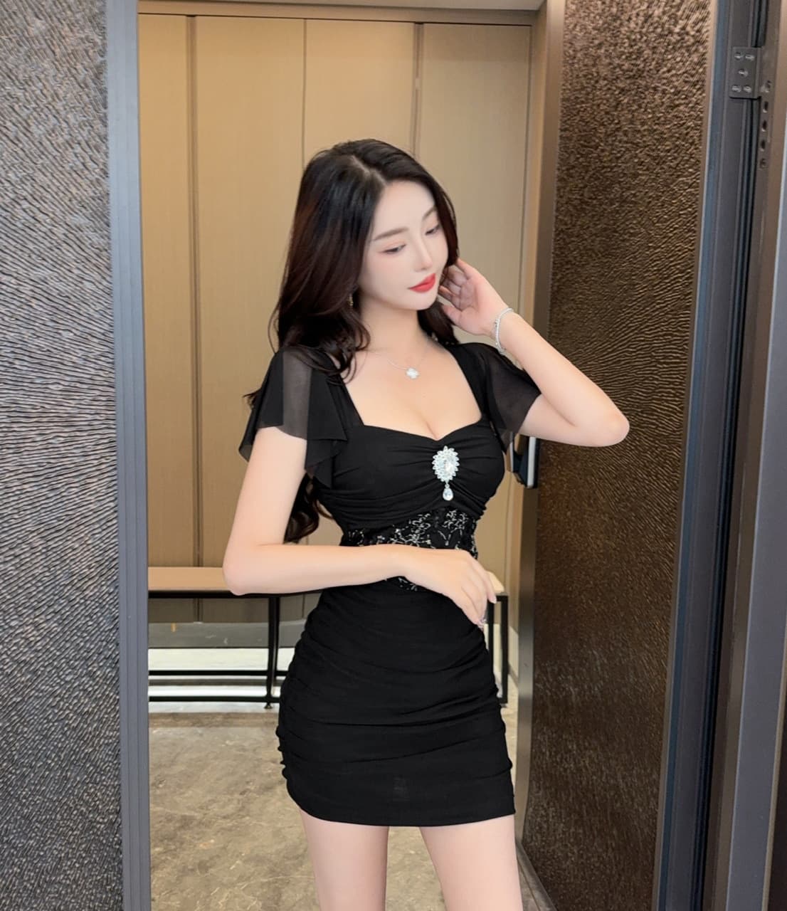 실사 섹시함 낮은 가슴 레이스 조각 망사 타이트 스커트 반팔 드레스 복장 상세 이미지 22