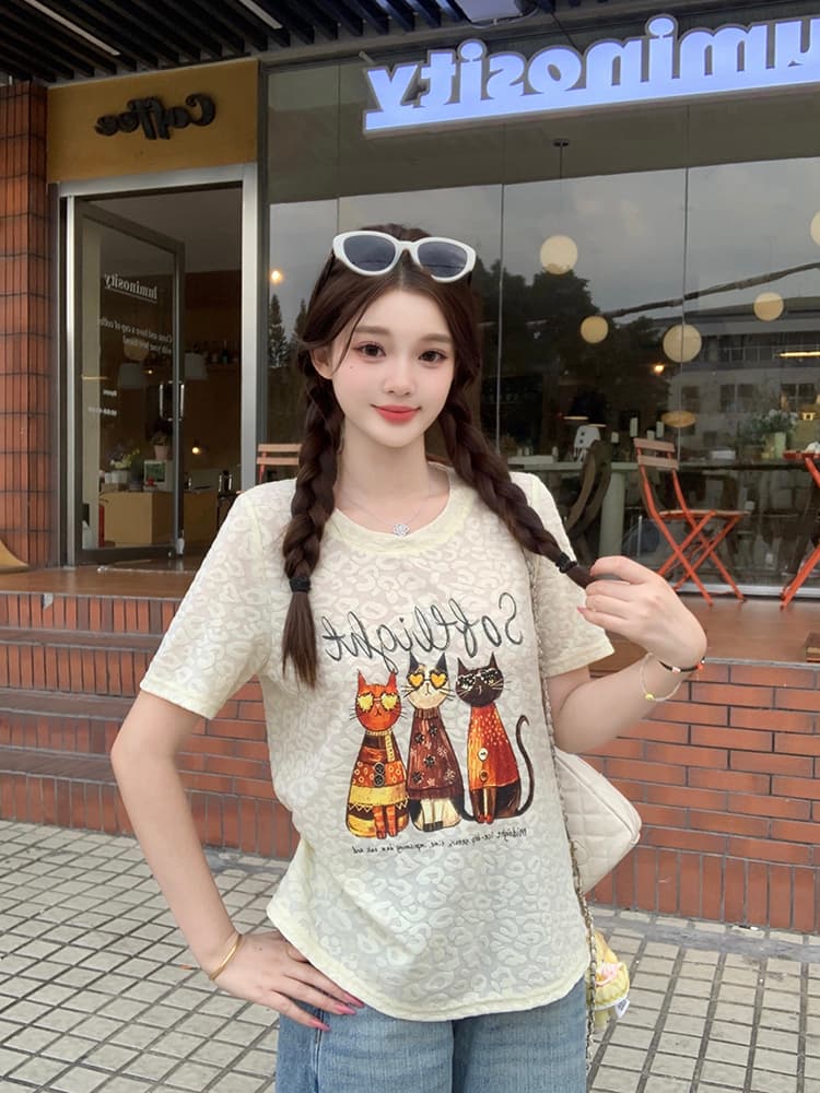 실사 2026 여름 드레스 새로운 지방 mm 빅 사이즈 여성 미니멀리즘 만화 프린트 라운드 넥 루즈핏 슬림해 보이는 반팔 티셔츠 상세 이미지 4