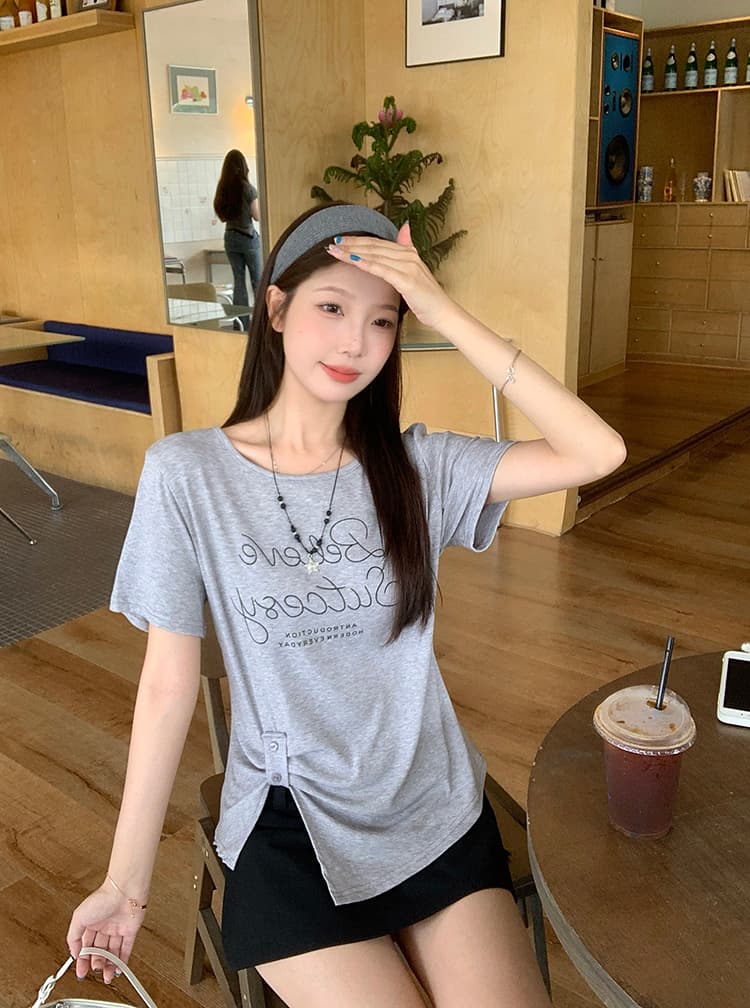 실사 2026 여름 드레스 새로운 지방 mm 빅 사이즈 여성 레저 프린트 알파벳 라운드 넥 Chic 불규칙 반팔 티셔츠 상세 이미지 23