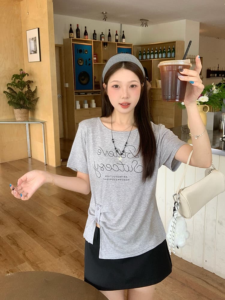 실사 2026 여름 드레스 새로운 지방 mm 빅 사이즈 여성 레저 프린트 알파벳 라운드 넥 Chic 불규칙 반팔 티셔츠 상세 이미지 27
