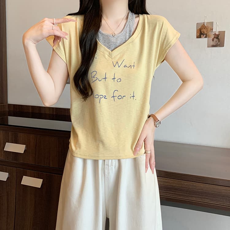 실사 2026 여름 드레스 새로운 지방 mm 빅 사이즈 여성 디자인 센스 배색 프린트 알파벳 페이크 레이어드 반팔 티셔츠 상세 이미지 7