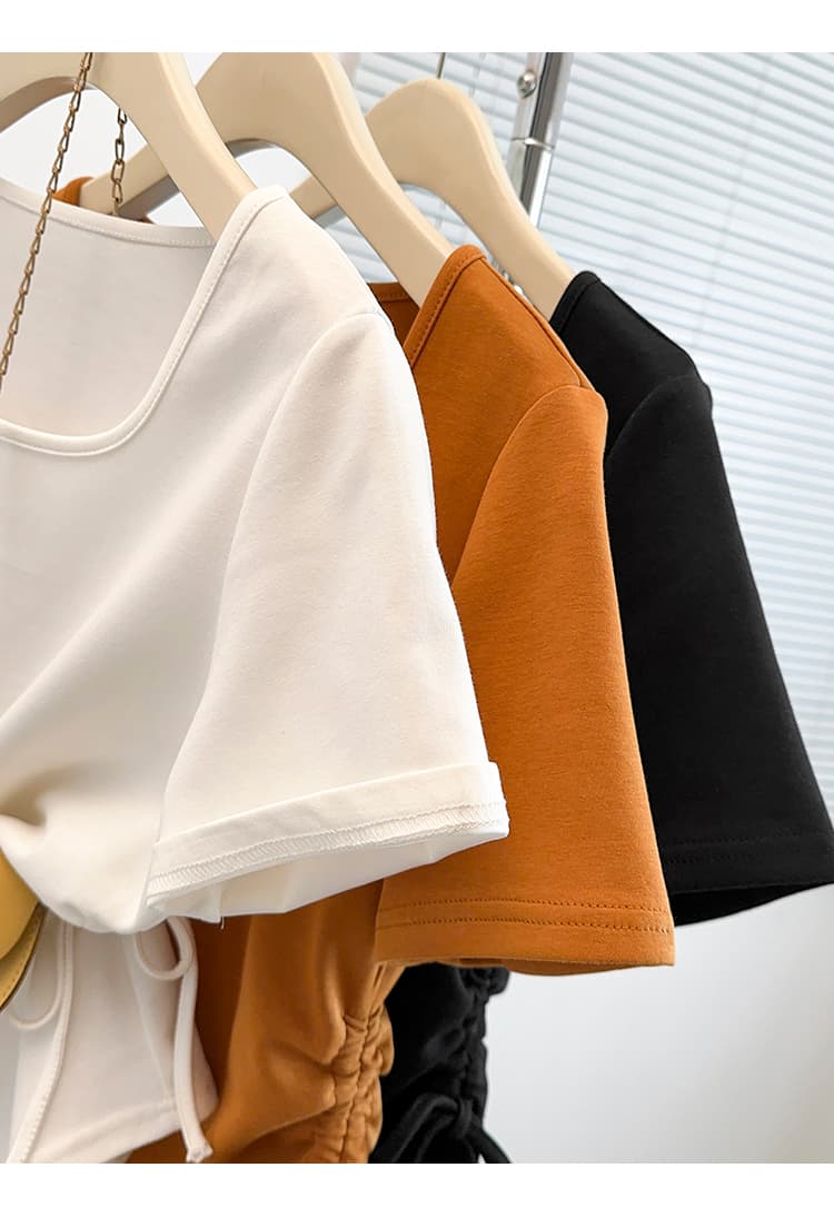 실사 2026 여름 드레스 새로운 지방 mm 빅 사이즈 여성 패션 디자인 센스 u 칼라 스트랩 곡선 단색 반팔 티셔츠 상세 이미지 7