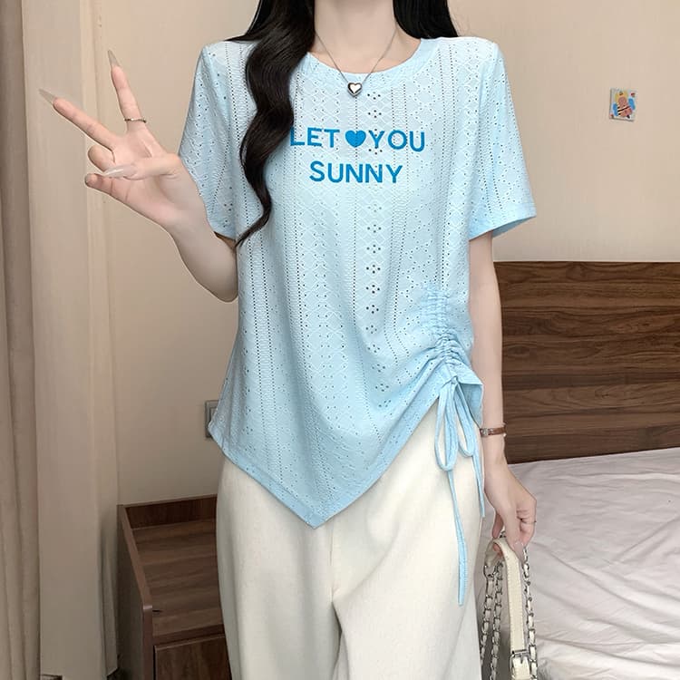 실사 2026 여름 드레스 새로운 지방 mm 빅 사이즈 여성 한 부서 프린트 알파벳 홀로우 아웃 불규칙 반팔 티셔츠 상세 이미지 19