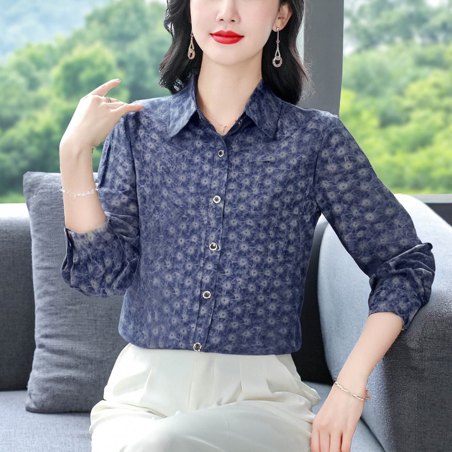 2026 가을철 고급 품격 쉬폰 셔츠 새로운 루즈핏 긴팔 셔츠 연령 감소 긴팔 엄마 맨위 이미지 2