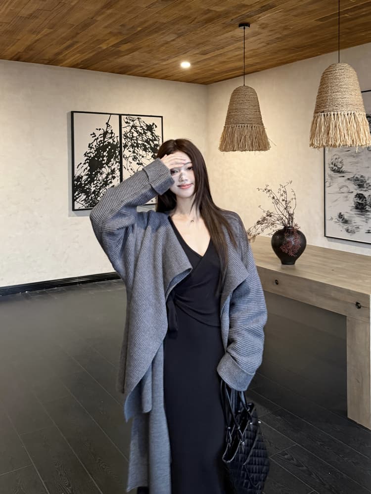 빅 사이즈 통통한 여동생 한 부서 느긋한 불규칙 십자가 숄 망토 오픈 가디건 여성 가을 겨울 인어 꼬리 점프 슈트 치마 세트 상세 이미지 15