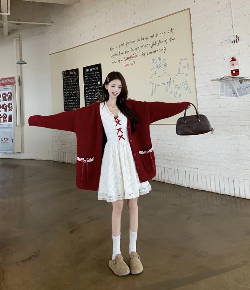 빅 사이즈 여성 의류 지방 mm 슬림해 보이는 세트 빨간색 스웨터 오픈 가디건 부드러운 바람 분위기 센스 신년 레이스 슬립 미니 스커트 이미지 3