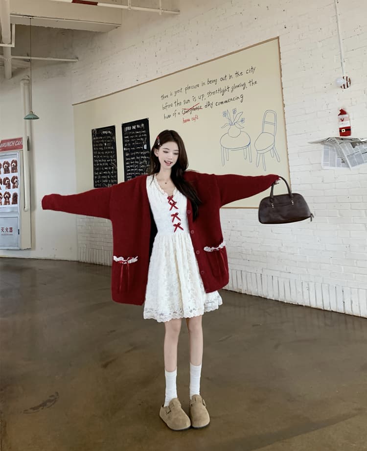 빅 사이즈 여성 의류 지방 mm 슬림해 보이는 세트 빨간색 스웨터 오픈 가디건 부드러운 바람 분위기 센스 신년 레이스 슬립 미니 스커트 상세 이미지 3