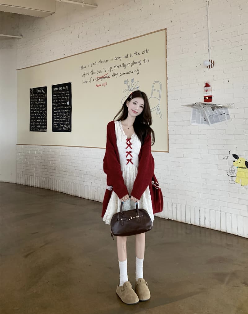 빅 사이즈 여성 의류 지방 mm 슬림해 보이는 세트 빨간색 스웨터 오픈 가디건 부드러운 바람 분위기 센스 신년 레이스 슬립 미니 스커트 이미지 5