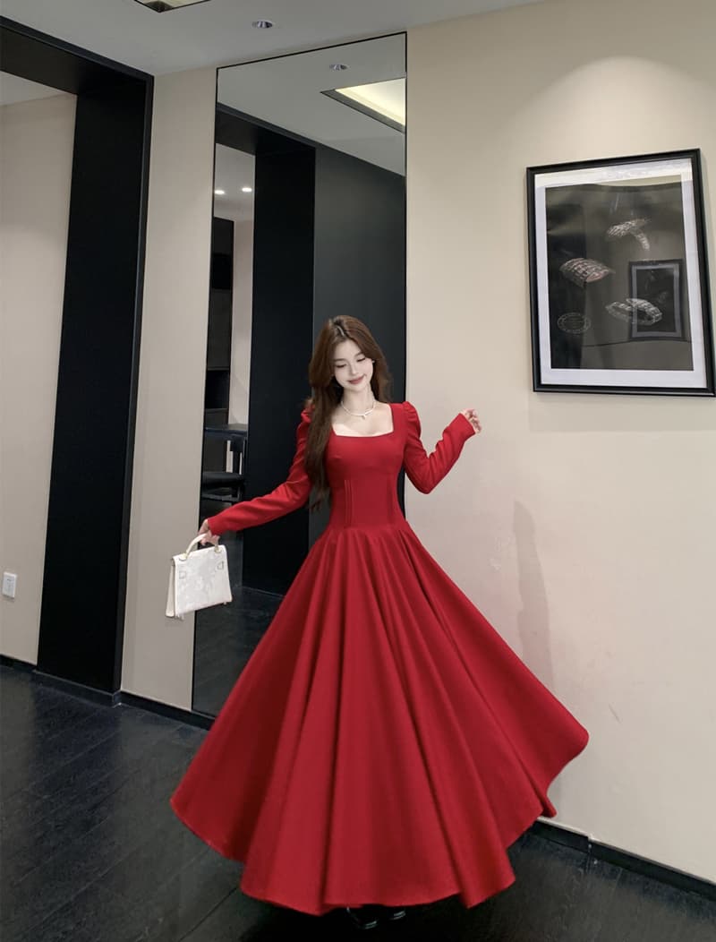 프랑스식 레트로 빨간색 광장 칼라 긴팔 드레스 2026 가을 새로운 품격 허리 수축 슬림해 보이는 대 스윙 길이 치마