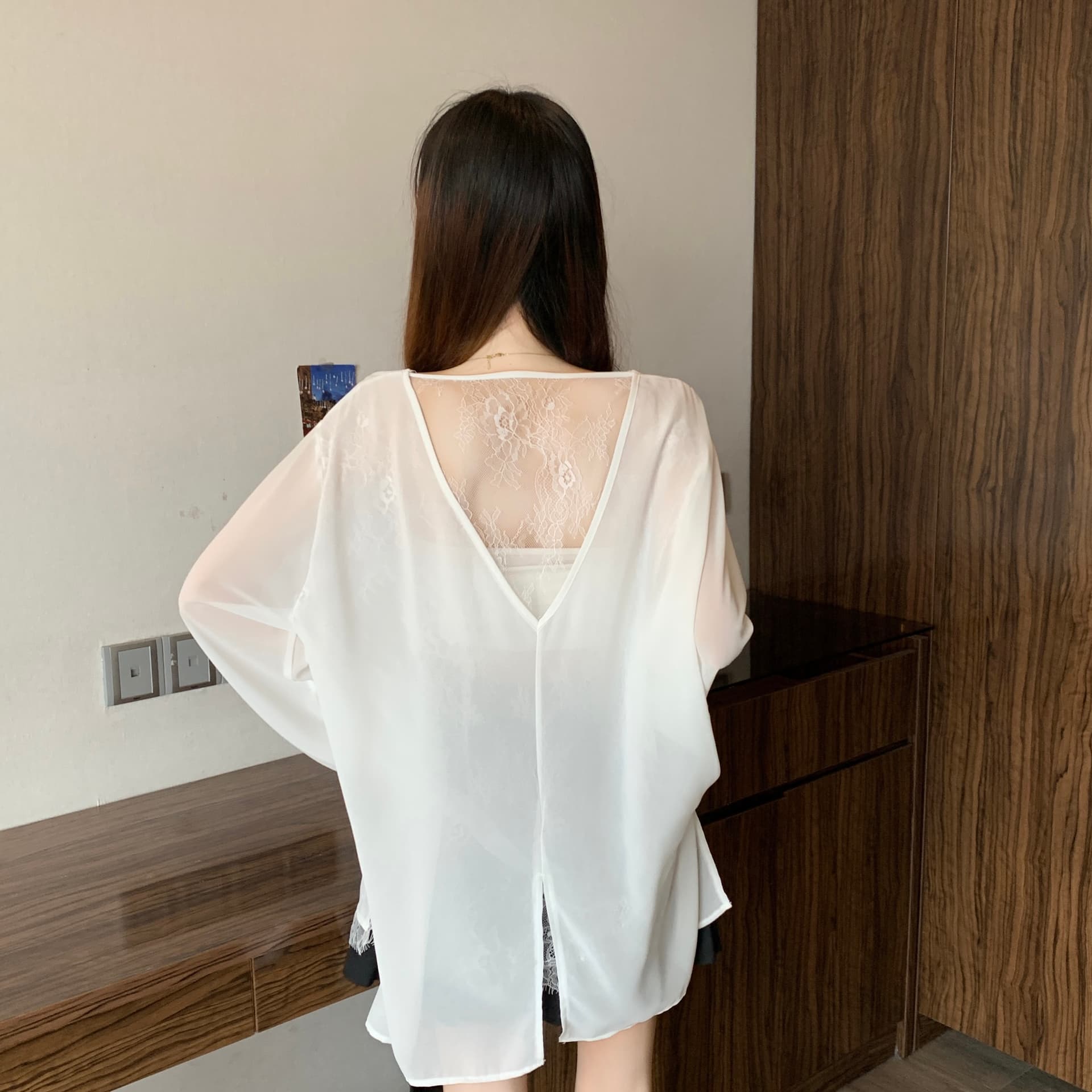 유럽 상품 얇은 스타일 시폰 셔츠 여성 페이크 레이어드 프릴 빛 럭셔리 루즈핏 표지 고기 슬림해 보이는 도트 무늬 자외선 차단 셔츠 여름 상세 이미지 10