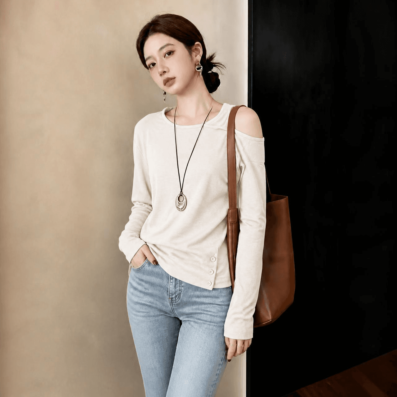 2026 삽입 어깨 소매 짠 셔츠 여성 티셔츠 여성 가을 계절 루즈핏 조수 브랜드 만나는 맨위 아니요 장비 벨트 상세 이미지 9