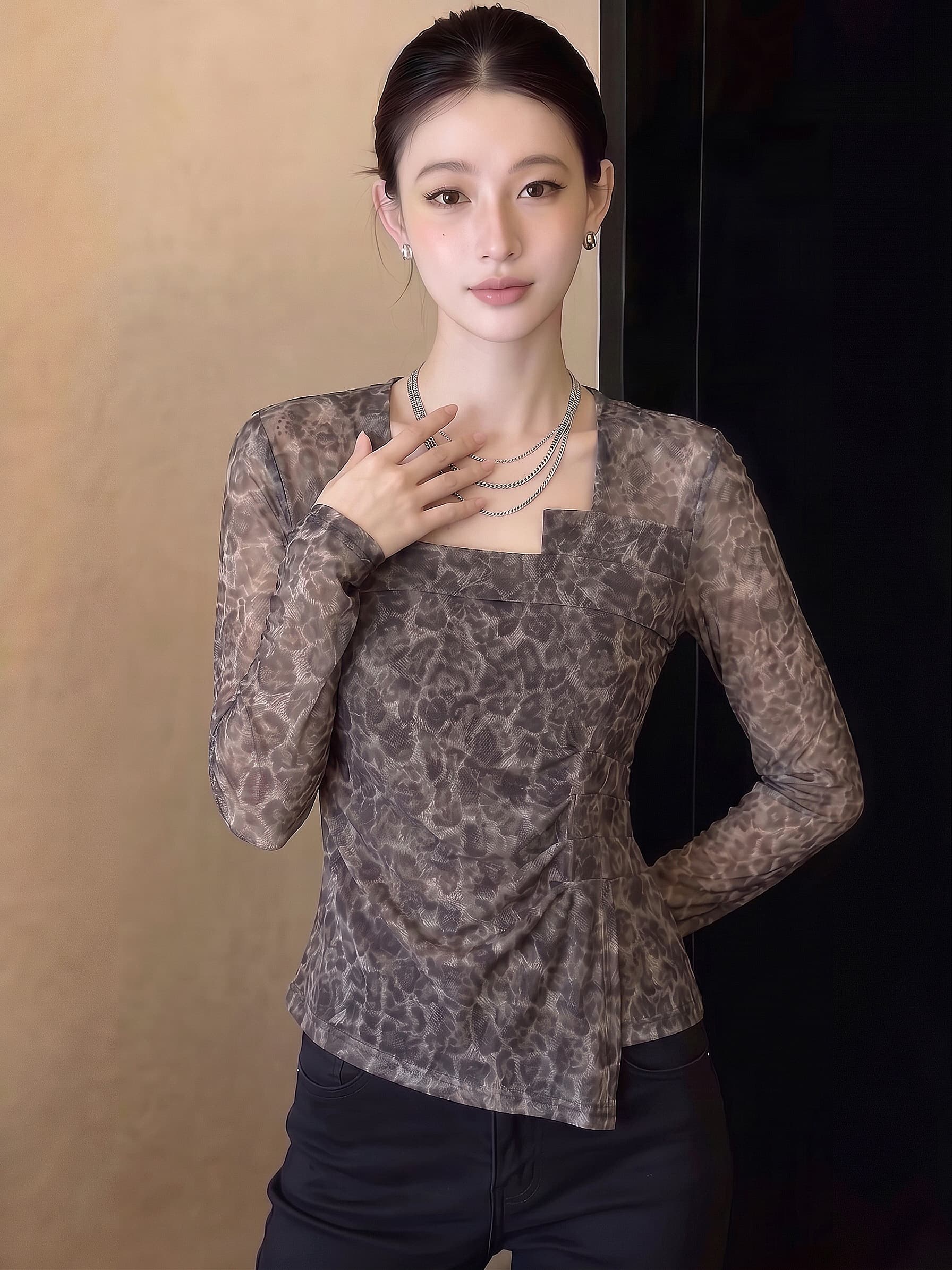 불규칙 광장 칼라 측면 트임 긴팔 티셔츠 여성 2026 가을 새로운 슬림해 보이는 외국 가스 망사 맨위 이미지 4