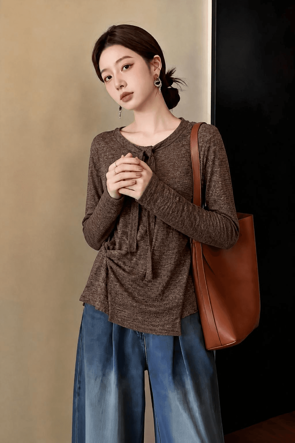 2026 가을 새로운 품질 단색 디자인 센스 흔들다 칼라 긴팔 작은 대중 고급 센스 몸매 가꾸기 슬림해 보이는 맨위 상세 이미지 10