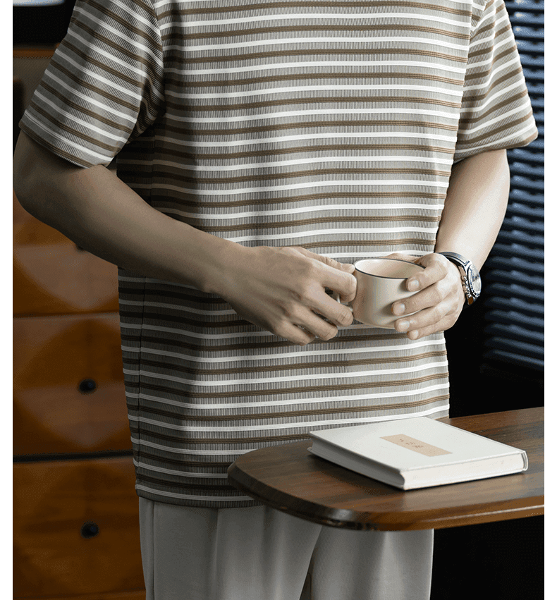 빛 럭셔리 스타일 클래식 3 차원 탱크 기사 배색 반팔 여름 트렌드 루즈핏 통기성 속도 건조한 T 남자 상세 이미지 13