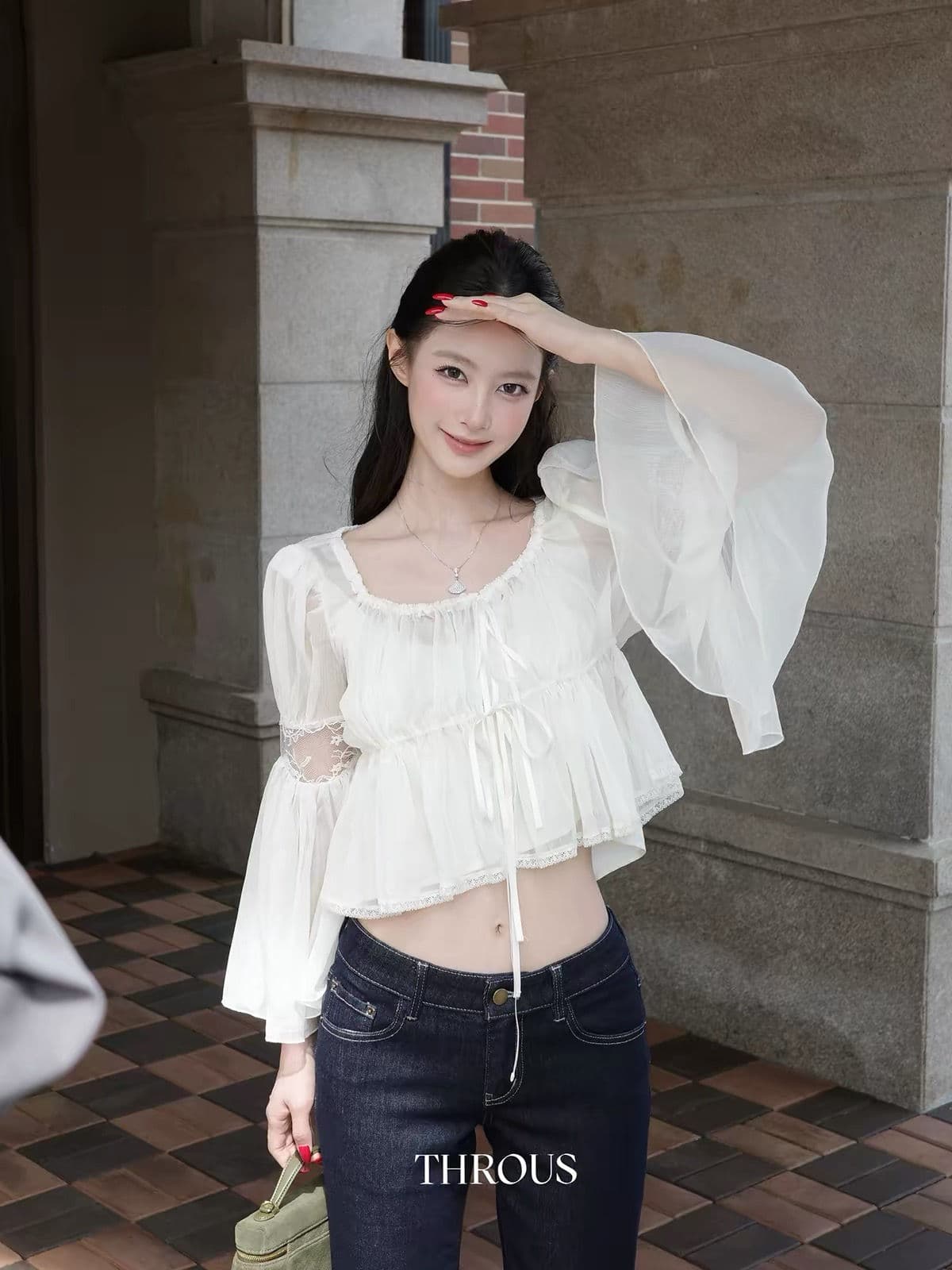 감사합니다. 아니요 고기 레이스 광장 칼라 펌프 Pleat 패치워크 나팔 소매 허리 수축 시폰 셔츠 여성 가을 부드러운 바람 쇼트 스타일 맨위 상세 이미지 3