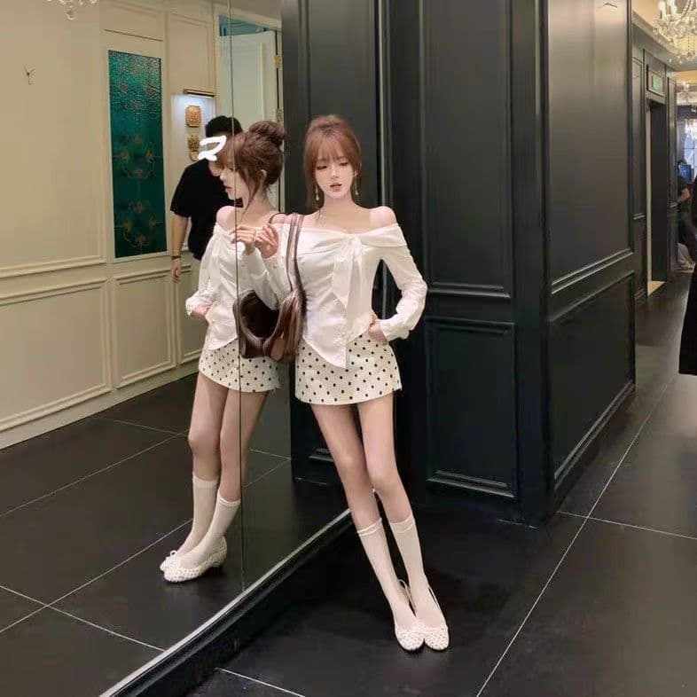 이른 가을 새로운 한 부서 달콤함 부드러운 순수한 욕망 바람 작은 대중 디자인 긴팔 맨위 미니 스커트 세트 이미지 2