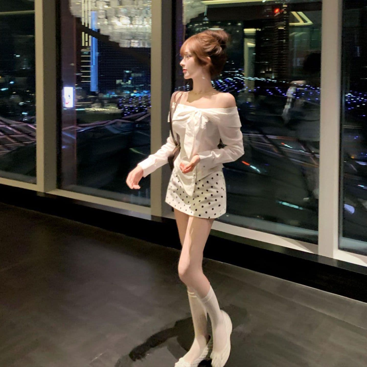 이른 가을 새로운 한 부서 달콤함 부드러운 순수한 욕망 바람 작은 대중 디자인 긴팔 맨위 미니 스커트 세트 상세 이미지 4