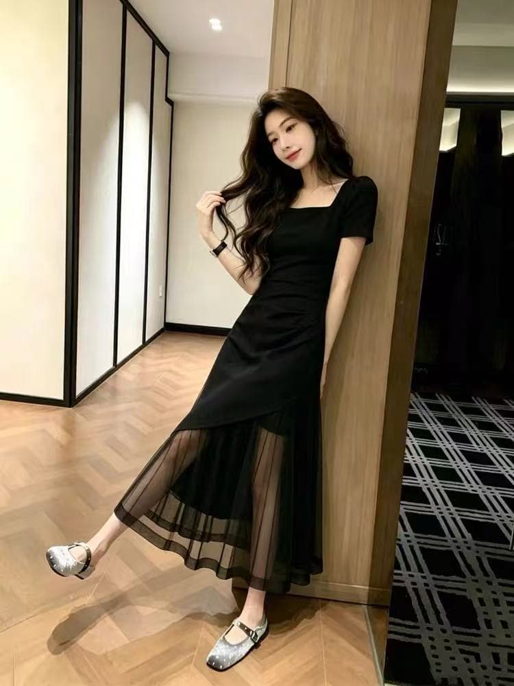 2026 새로운 프랑스식 광장 칼라 검정색 반팔 점프 슈트 치마 여성 의류 여름 특별 아름다운 꼬집기 허리 망사 롱 스커트 상세 이미지 8