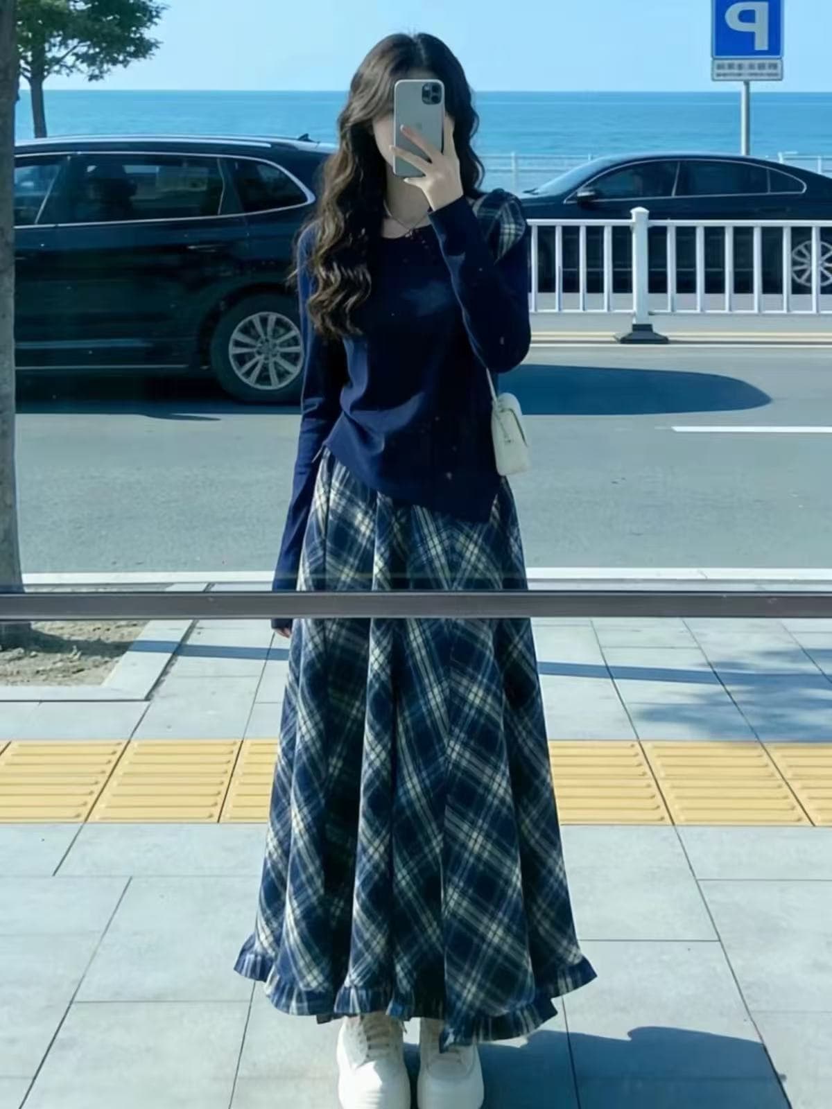 한 부서 그레이트 통해보기 가져 가라. 전체 집합 가을 겨울 2026 새로운 파란색 긴팔 여성 드레스 체크무늬 롱 스커트 세트