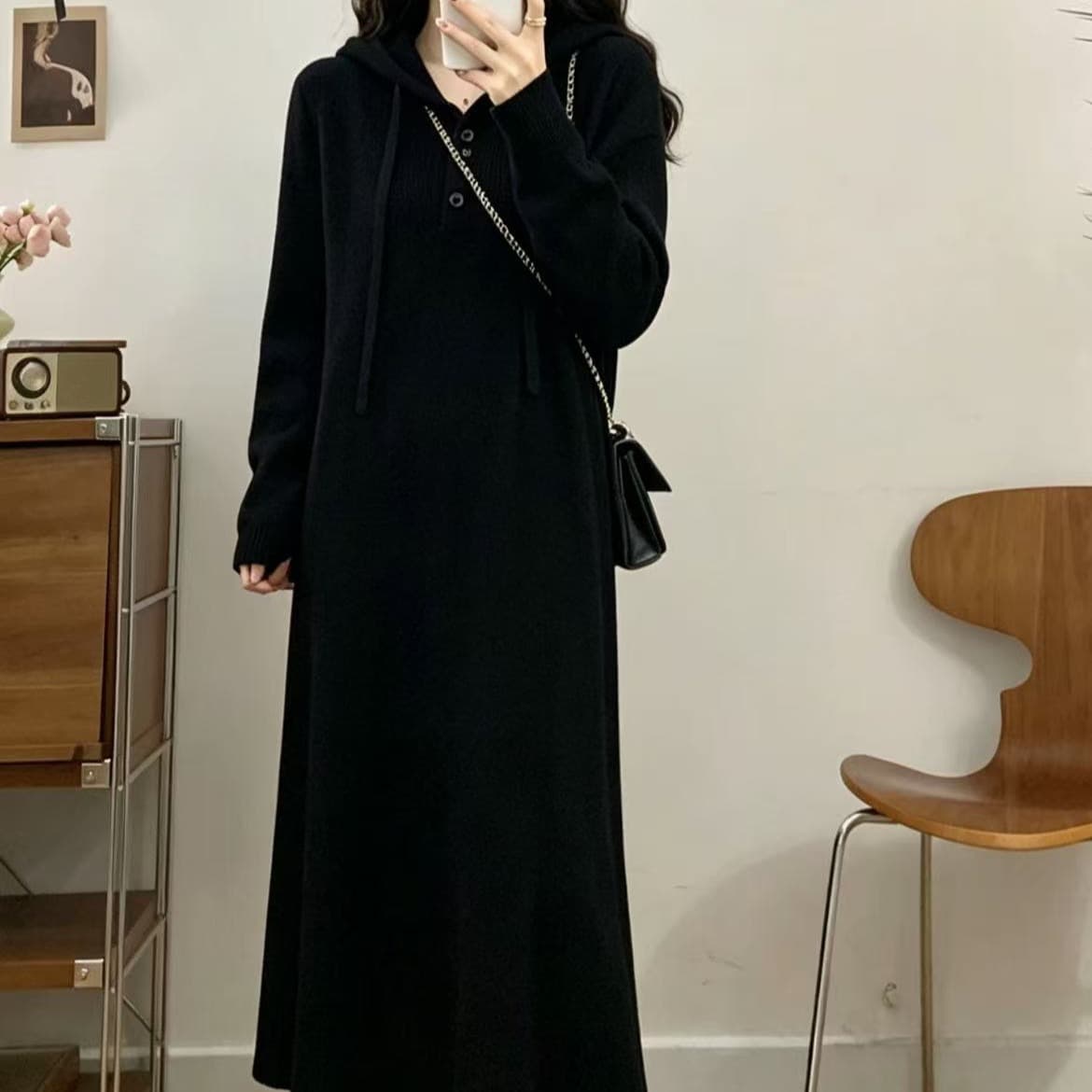 프랑스식 느긋한 바람 레트로 후드 니트 여성 드레스 가을 겨울 패션 루즈핏 품격 캐주얼 스트라이프 스웨터 드레스 이미지 5