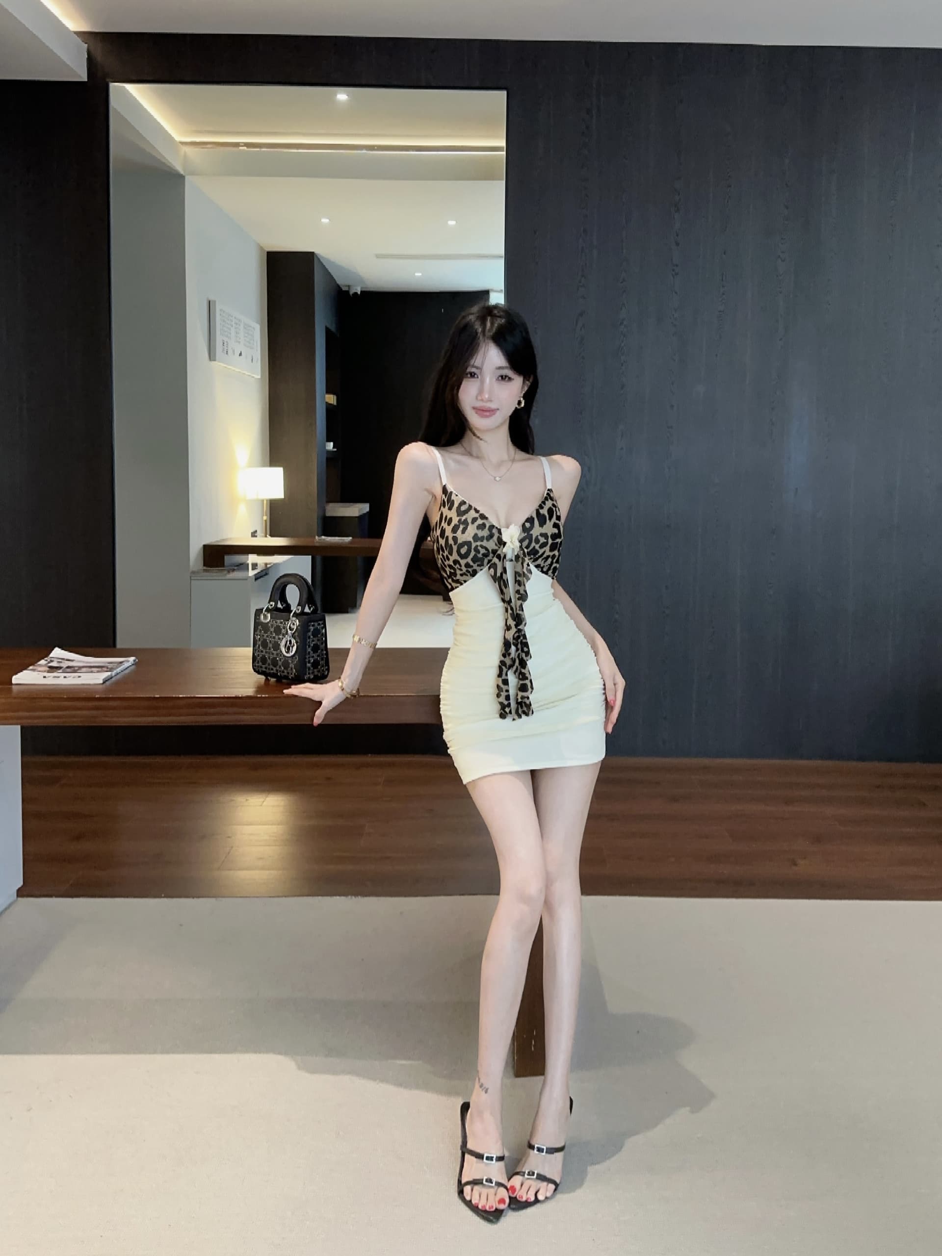 실사 망사 꽃 패치워크 배색 레오파드 무늬 섹시함 타이트 스커트 쇼트 스타일 행침 슬림해 보이는 벨트 드레스 상세 이미지 4