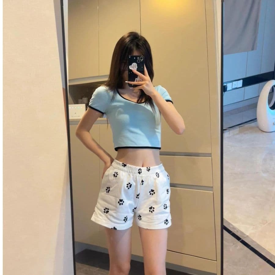 아메리칸 개 발 프린트 운동 반바지 여성 여름 얇은 스타일 루즈핏 캐주얼 외출용 한 마디 3 점 넓은 다리 뜨거운 바지