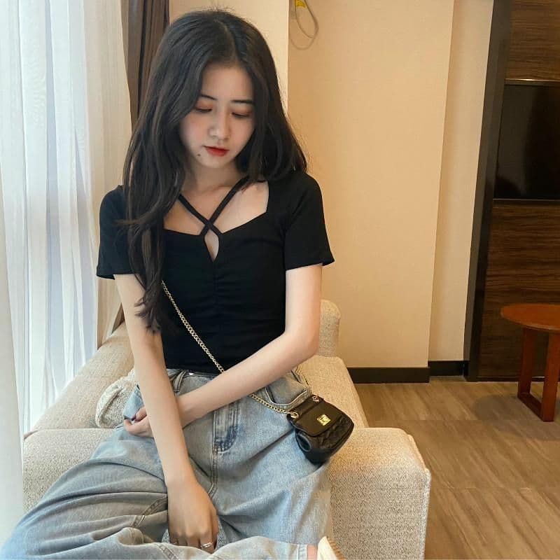 여름 새로운 한국 스타일 다용도 스타일 몸매 가꾸기 슬림해 보이는 광장 칼라 섹시함 쇼트 스타일 품격 반팔 티셔츠 여성 셔츠 상세 이미지 5