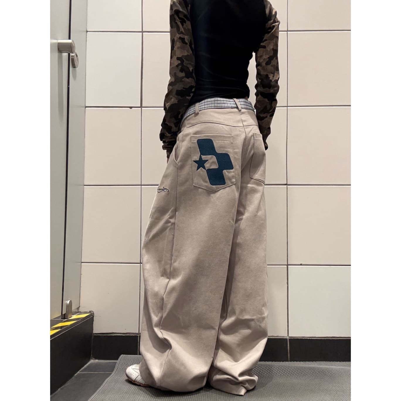 아메리칸 캐주얼 바지 남자 여자 루즈핏 도루 센스 넓은 다리 잘 생긴 스트레이트 운동 바지 봄 여름