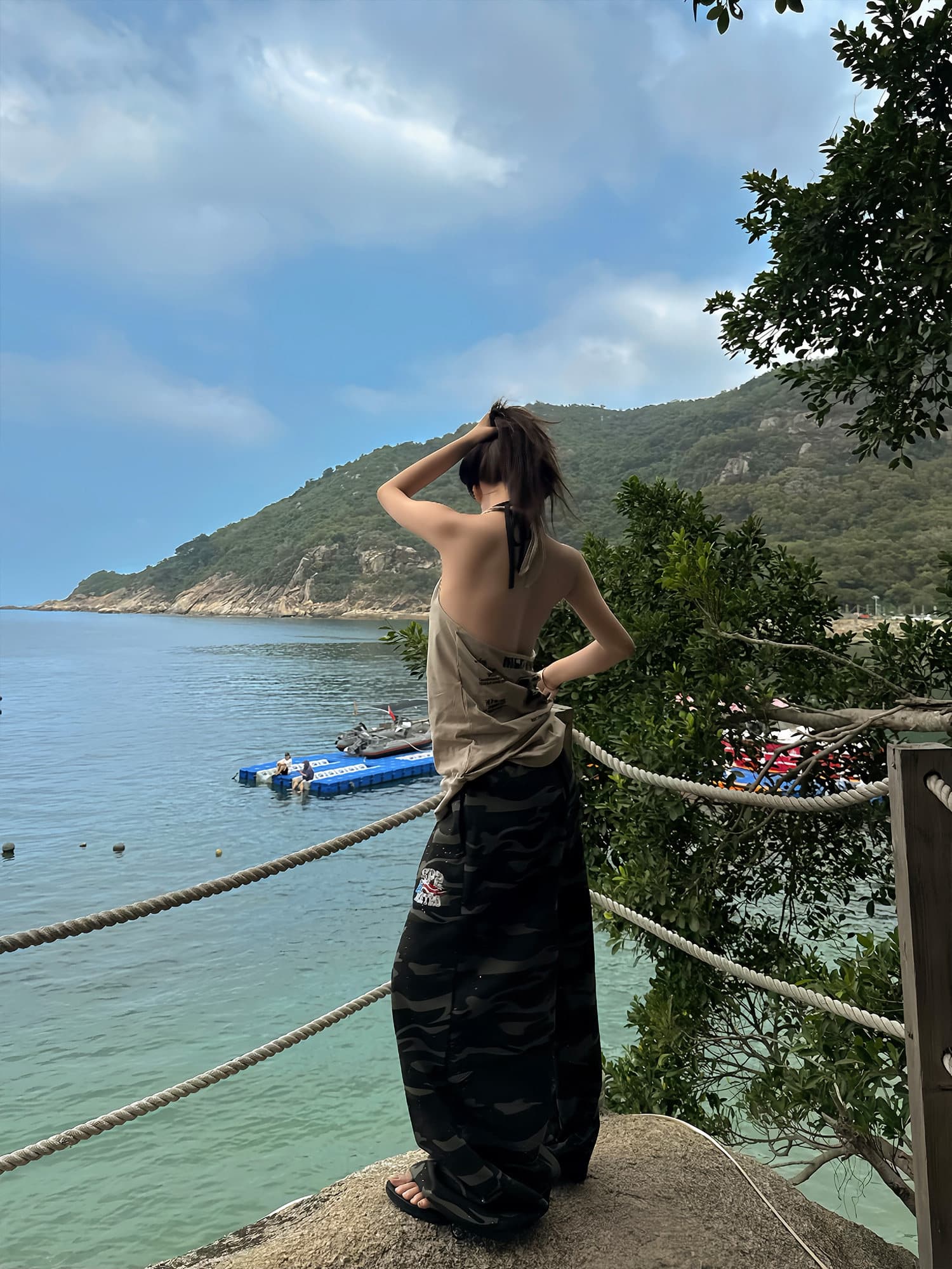 순수한 Mianhua 면 복합 원단 카모플라주 전체 인쇄 다림질 금박 알파벳 자수 웨이 바지 아메리칸 새로운 카모플라주 색상 캐주얼 바지 상세 이미지 3