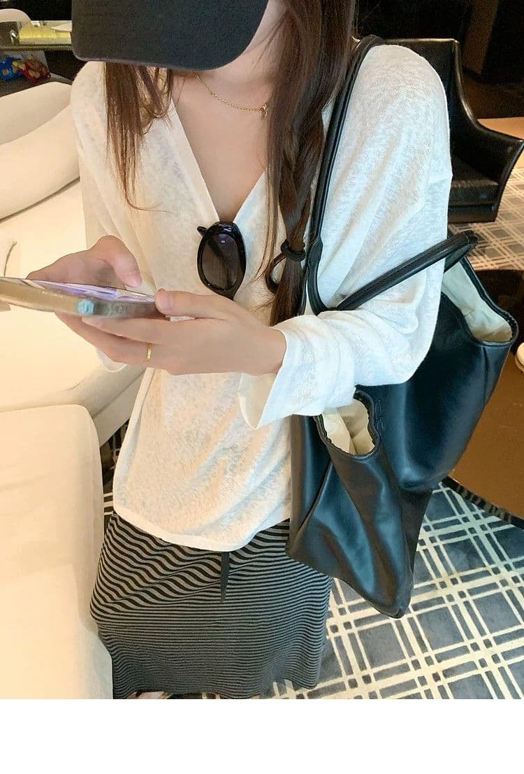 한 부서 뒤로 홀로우 아웃 화이트 V넥 긴팔 티셔츠 자외선 차단 블라우스 상세 이미지 7