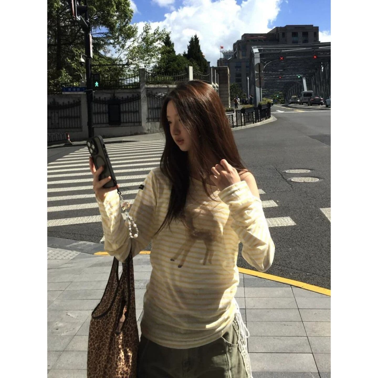 비스듬한 어깨 시카 사슴 프린트 마이크로 ~을 통해 자외선 차단 블라우스 긴팔 티셔츠