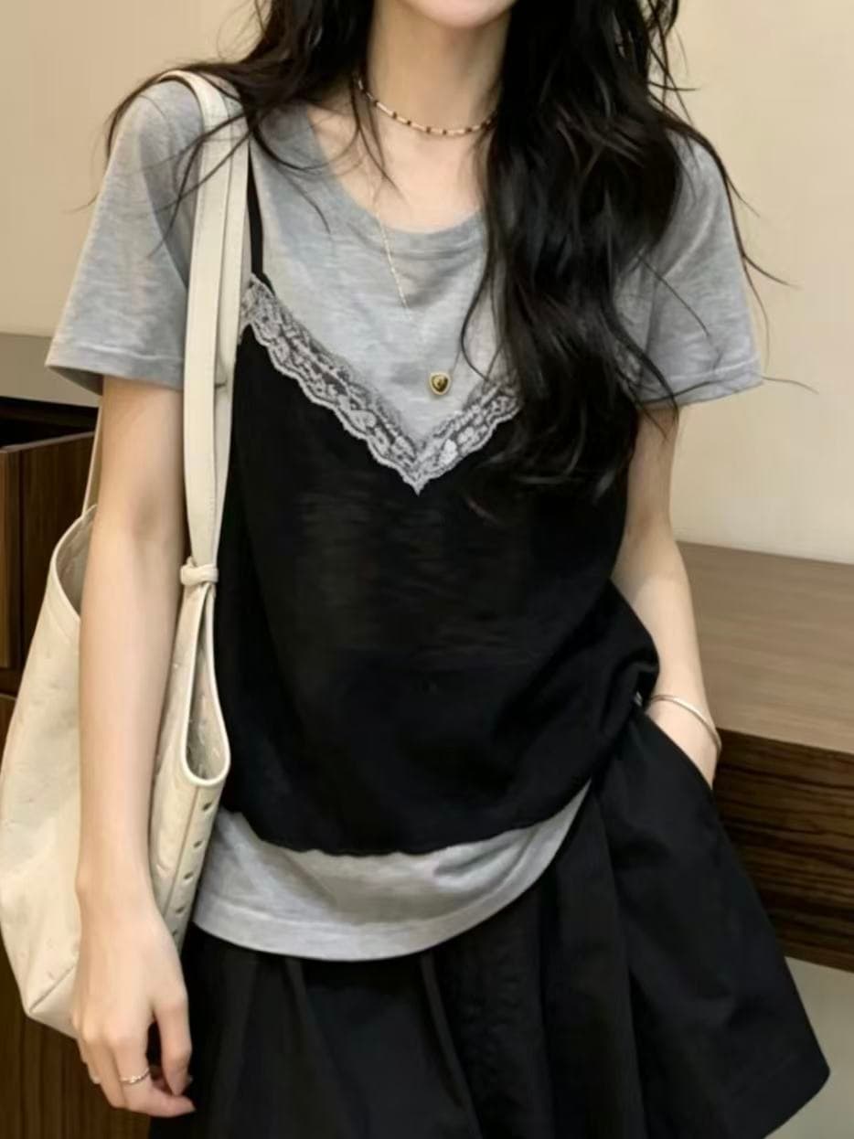 페이크 레이어드 레이스 외출용 조끼 디자인 센스 회색 반팔 티셔츠 여성 여름 새로운 한 부서 Chic 맨위 이미지 2