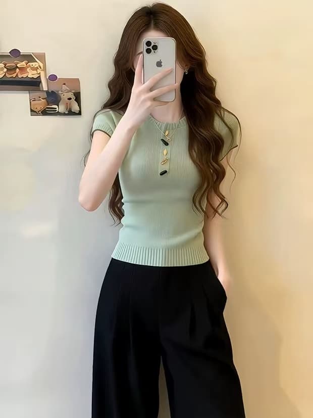 한 부서 디자인 센스 패션 연령 감소 단추 반팔 티셔츠 여성 여름 새로운 몸매 가꾸기 슬림해 보이는 니트 라운드 넥 맨위 상세 이미지 4