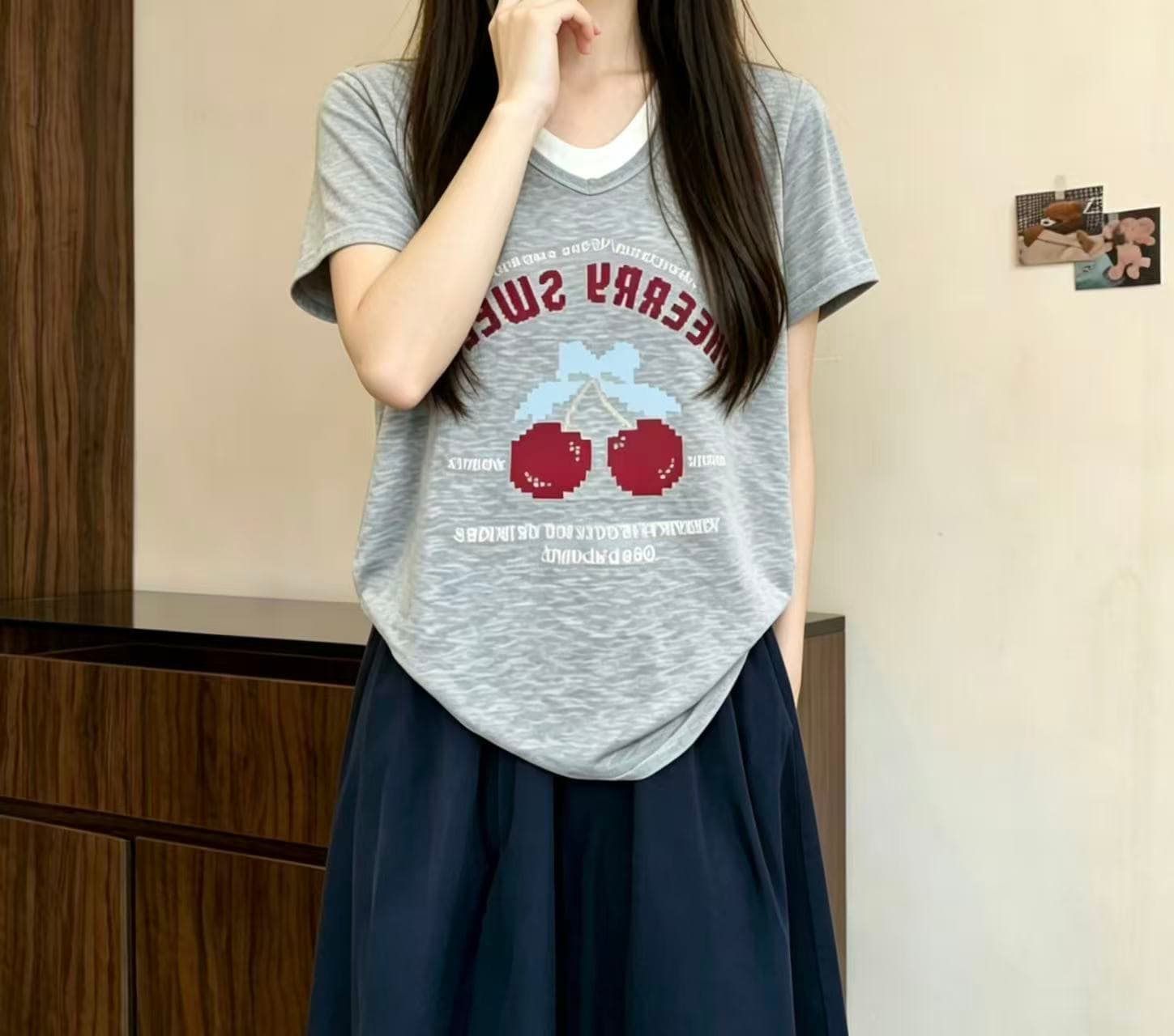 빅 사이즈 회색 프린트 페이크 레이어드 반팔 티셔츠 여성 여름 지방 mm 표지 배 슬림해 보이는 루즈핏 느긋한 바람 맨위 이미지 2