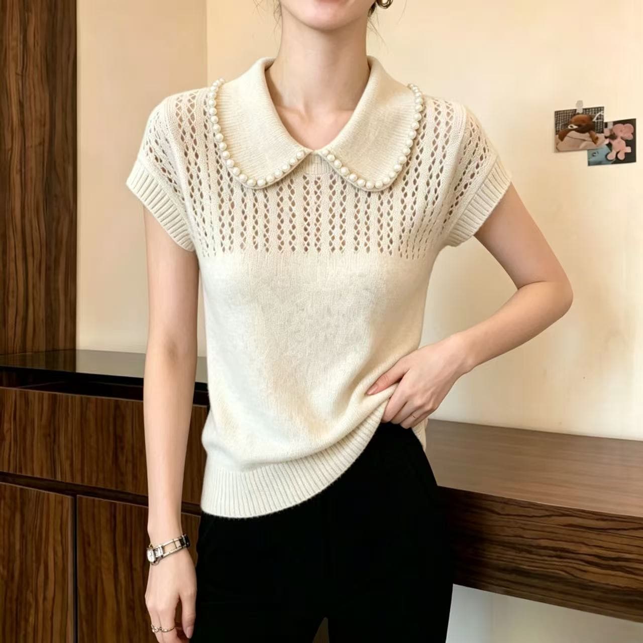 고급 센스 진주 베이비 칼라 얼음 실크 반팔 티셔츠 여성 여름 2026 새로운 홀로우 아웃 슬림해 보이는 품격 니트 맨위 상세 이미지 8