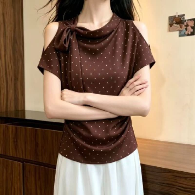 빅 사이즈 한 부서 커피 색상 도트 무늬 반팔 티셔츠 여성 여름 라운드 넥 오프숄더 나비 매듭 디자인 센스 슬림해 보이는 맨위 이미지 5