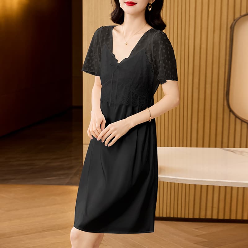 실사 2026 새로운 여름 달콤함 V넥 레이스 자수 망사 Feifei 소매 반팔 얼음 실크 나이트 드레스 여성 이미지 4