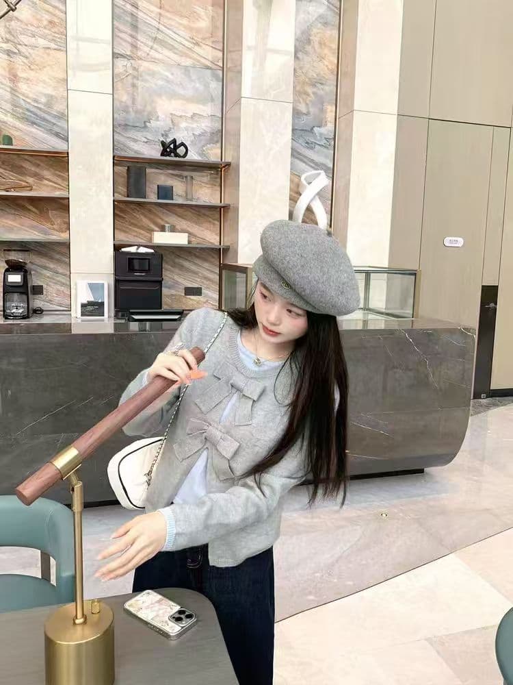 페이크 레이어드 2026 가을 겨울 새로운 디자인 센스 연령 감소 나비 매듭 스웨터 긴팔 풀오버 니트 스웨터 맨위 상세 이미지 2
