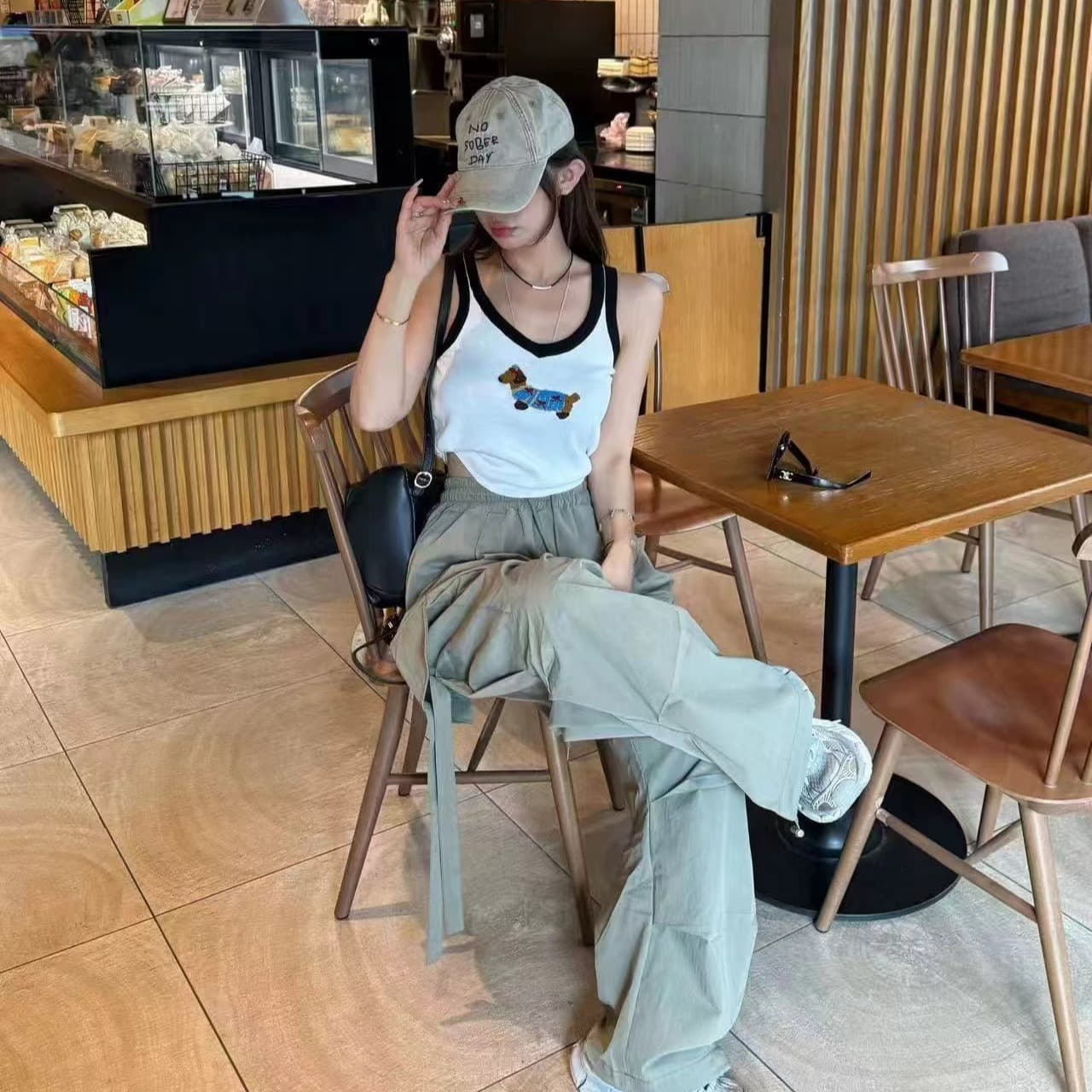 새로운 만화 아메리칸 V넥 조끼 니트 슬립 여성 여름 민소매 인사이드 잡아라. 의류 여성 외출용 이미지 5