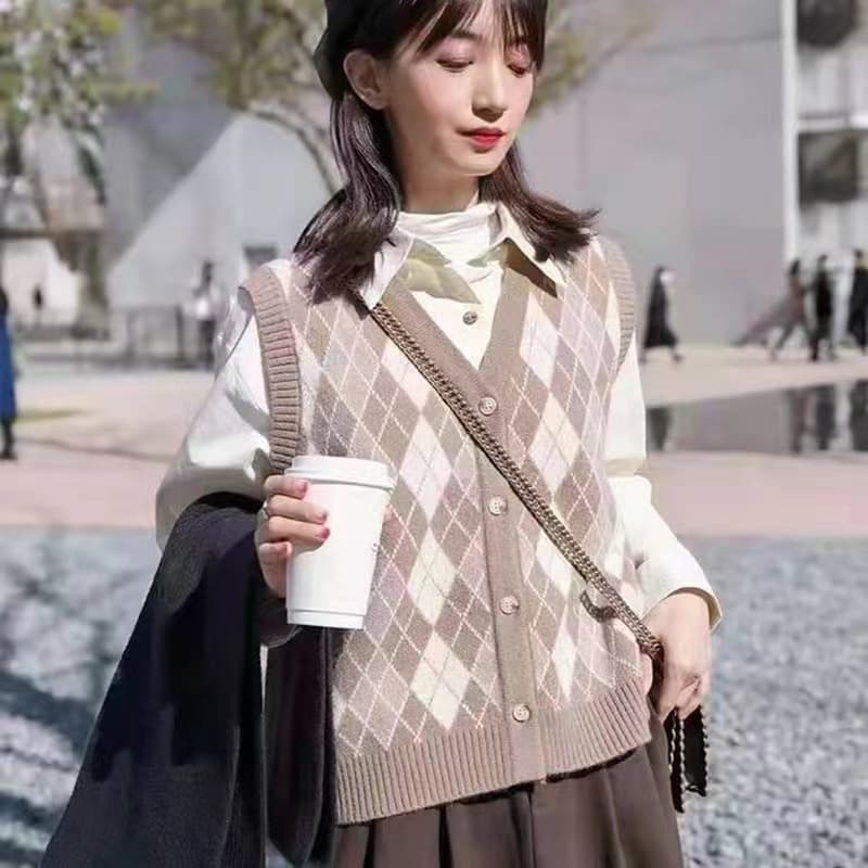 가을 겨울 학원 스타일 V넥 체크무늬 니트 조끼 여자 외출용 루즈핏 학생 다용도 민소매 스웨터 조끼 자켓 상세 이미지 4