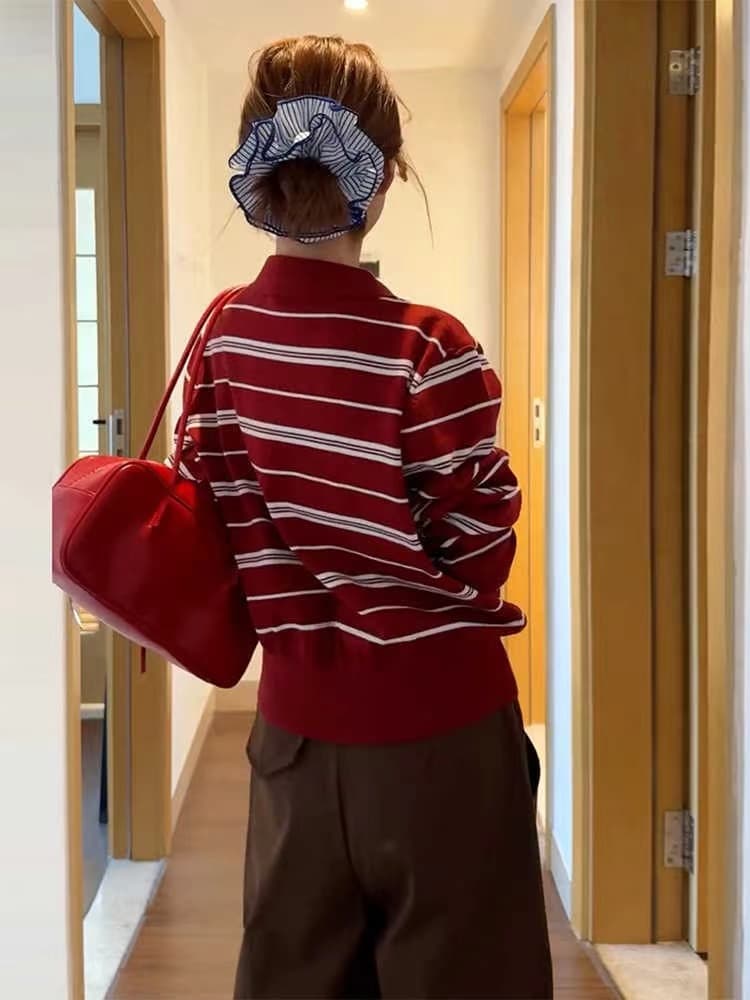 2026 이른 가을 새로운 빨간색 스트라이프 POLO 칼라 니트 스웨터 여성 한 부서 분위기 센스 루즈핏 긴팔 폴로 칼라 맨위 상세 이미지 4