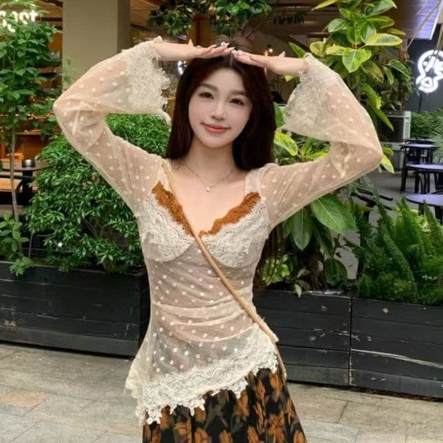 레트로 도트 무늬 레이스 페이크 레이어드 레이스 캐미솔 봄 가을 새로운 긴팔 외출용 핫걸 인사이드 잡아라. 의류 상세 이미지 7