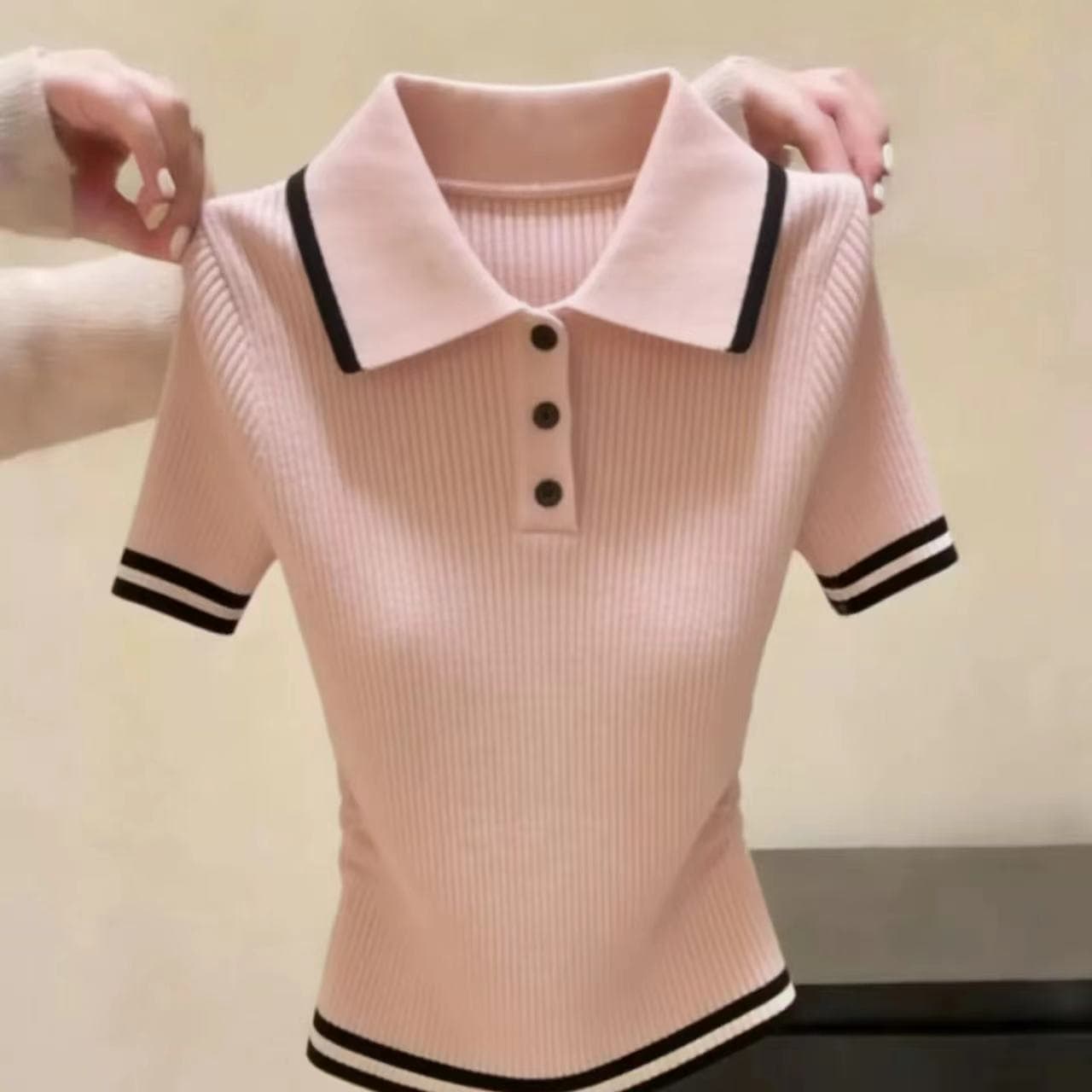 lym studio 달콤한 스타일 POLO 칼라 배색 스트라이프 니트 반팔 티셔츠 몸매 가꾸기 작은 키 몸매 가꾸기 맨위 상세 이미지 17
