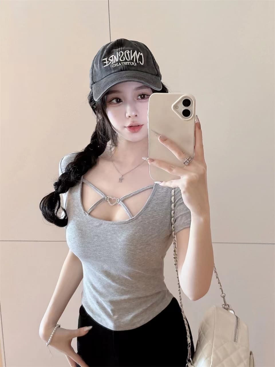 섹시함 홀로우 아웃 십자가 광장 칼라 반팔 티셔츠 여성 여름 새로운 핫걸 바람 몸매 가꾸기 슬림해 보이는 고유 한 아름다운 맨위 상세 이미지 7